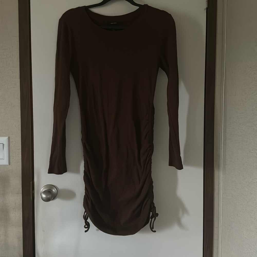 Brown long sleeve midi dress